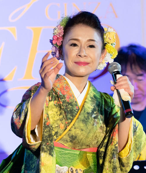 25周年記念公演を行った岩本公水