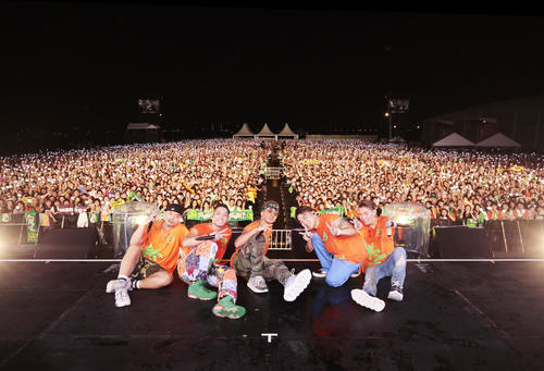 3回目となる「D．Island」を開催したDOBERMAN　INFINITY。左からKUBO－C、SWAY、KAZUKI、GS、P－CHO