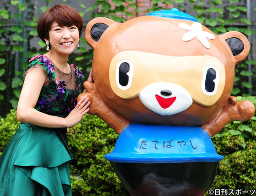 「たぬきの町」として有名な館林市で公演を行った森山愛子（撮影・松本久）
