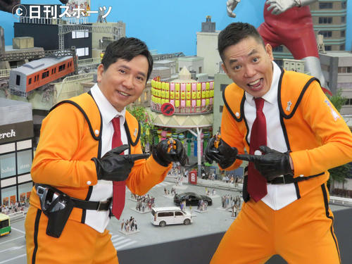 ウルトラマンフェスティバル2019の特別内覧会に出席した爆笑問題の田中裕二（左）と太田光