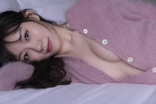 フォトスタイルブック「美優紀です。」で大胆ショットにも挑戦した渡辺美優紀