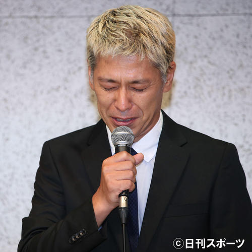 謝罪会見に臨む田村亮（撮影・河田真司）