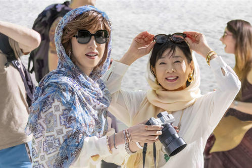 映画「最高の人生の見つけ方」の吉永小百合（右）、天海祐希（C）2019「最高の人生の見つけ方」製作委員会