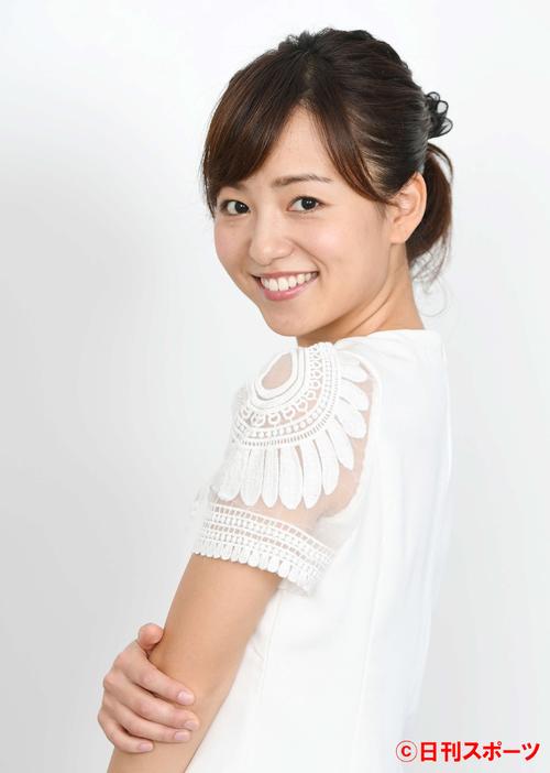 女優に転身した山田桃子。アナウンサー時代は、日焼けして健康的なイメージだったが、すっかり美白になっていた（撮影・山崎安昭）