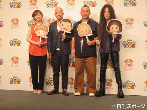 「LINE・ディズニー　ツムツム」の発表会に出席した、左からYUKA、バイきんぐ小峠英二、西村瑞樹、マーティン・フリードマン