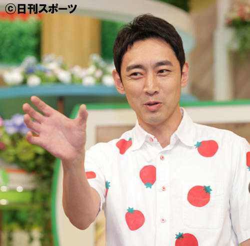 弟進次郎議員の結婚について語る小泉孝太郎（撮影・中島郁夫）