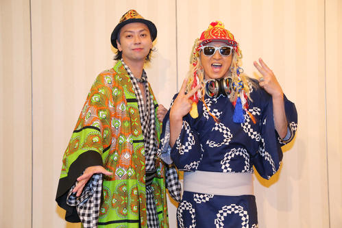 日本舞踏家の孝藤右近氏（左）とのユニット「UKOON」として「TOKYO　BON　Dance　Fest2019」に出演したDJ　KOO