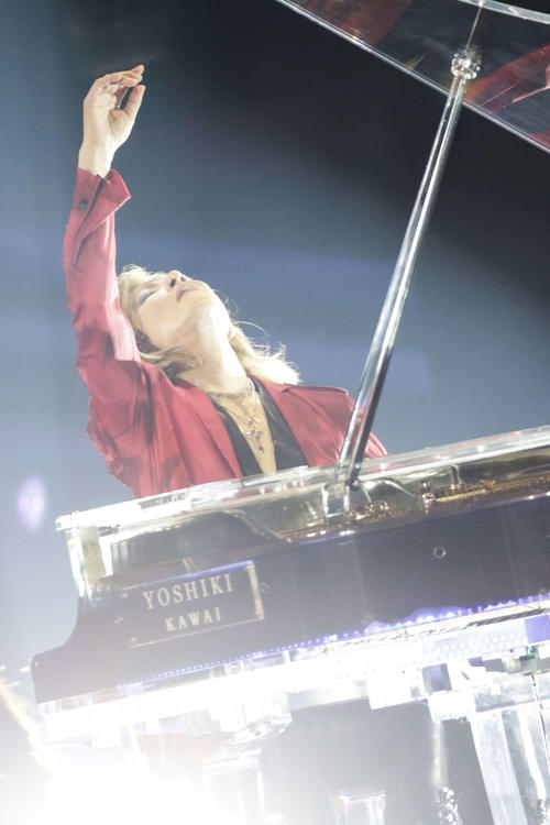 ファンに節度ある対応を求めたYOSHIKI