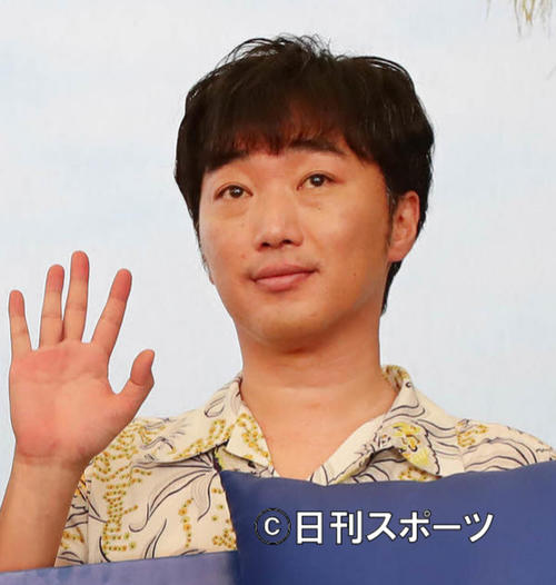 スピードワゴンの小沢一敬（18年6月撮影）