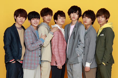 なにわ男子。左から大橋和也、長尾謙杜、高橋恭平、西畑大吾、道枝駿佑、大西流星、藤原丈一郎