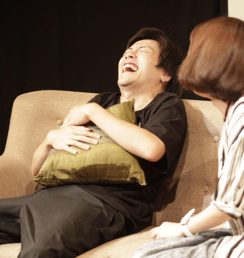 主演舞台「KAPPAN」で熱演する紘毅