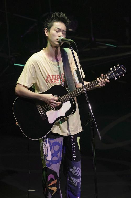 福岡でツアー初日公演を開催した菅田将暉