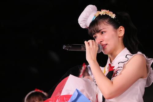 卒業公演であいさつするNGT48村雲颯香（C）AKS