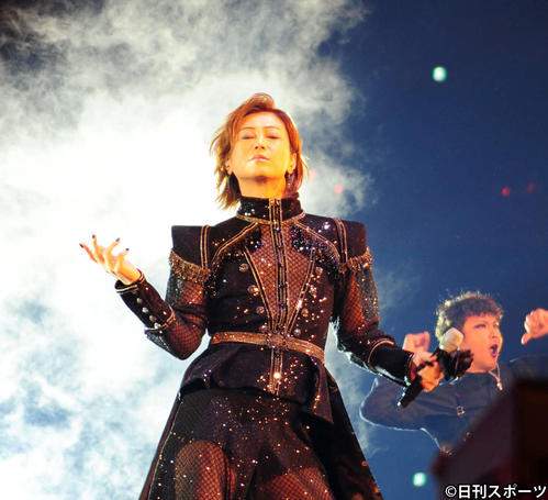 アニソンイベントにシースルー衣装で登場した氷川きよし（2019年8月30日撮影）