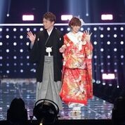 和装の結婚衣装でランウエーを歩いた浜口優（左）と南明奈夫妻（C）マイナビ　presents　TGC　2019　A／W