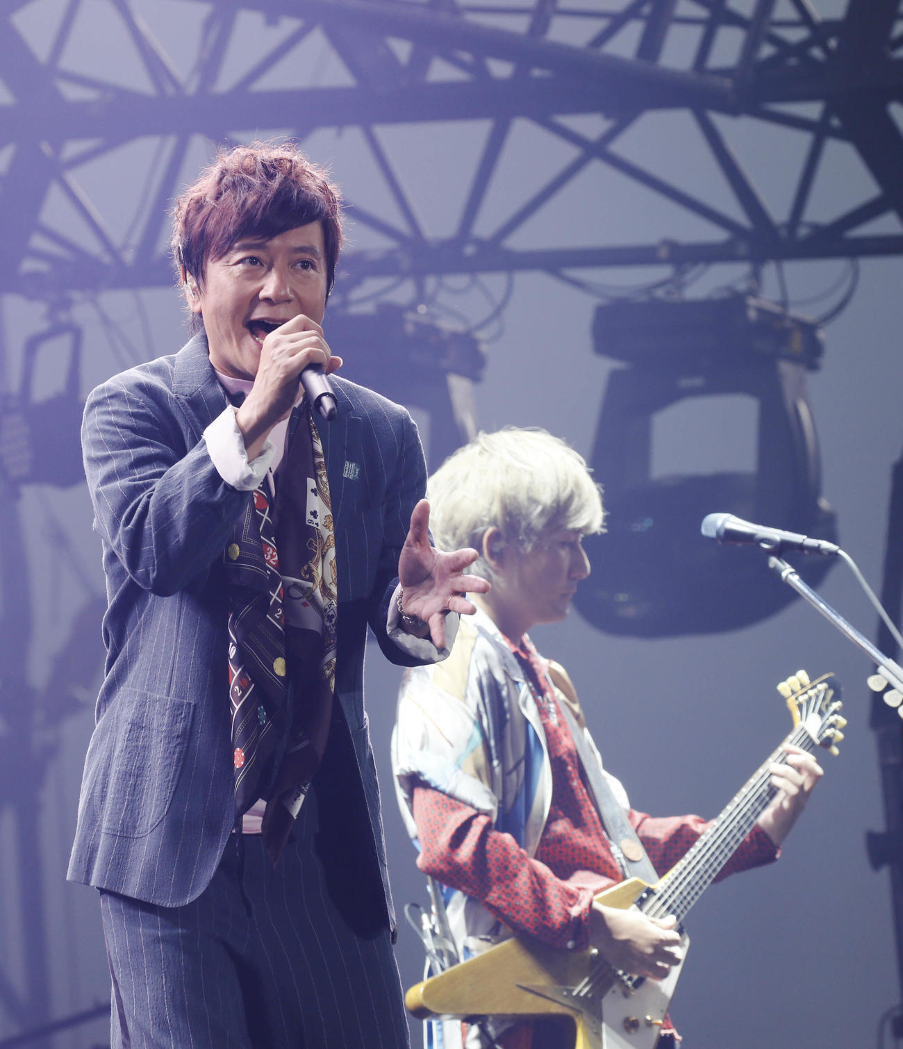 ポルノグラフィティ周年 神セトリ 26曲熱唱 音楽 日刊スポーツ
