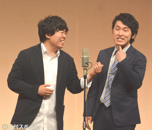 今季5度目の優勝を飾った宮下草薙。左が草薙、右が宮下（撮影・吉池彰）