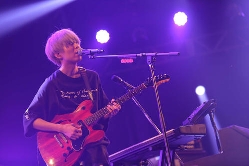 「コヤブソニック2019」に出演した「ゲスの極み乙女。」の川谷絵音