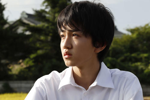 映画「光を追いかけて」主演の中川翼