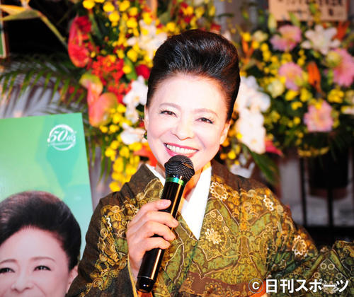 新曲「夫婦鶴」の発売記念イベントを行った松前ひろ子（撮影・松本久）