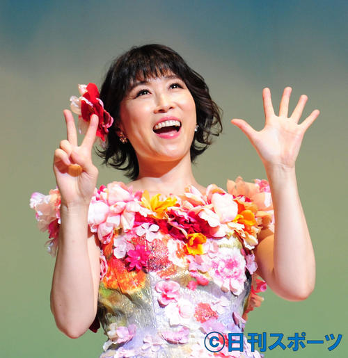 デビュー25年目に入った水森かおり（撮影・松本久）