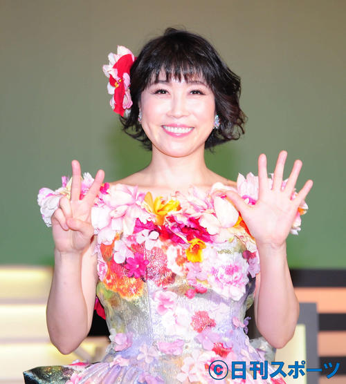 デビュー25年目に入った水森かおり（撮影・松本久）