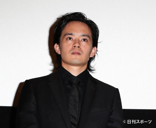 映画「宮本から君へ」完成披露舞台あいさつの池松壮亮（2019年8月22日）