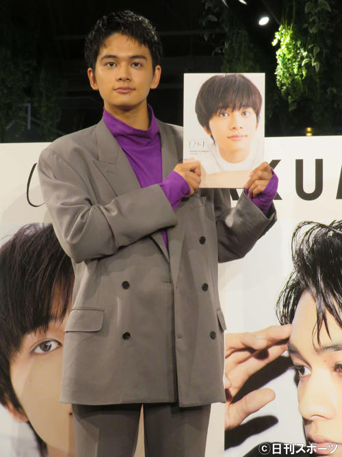 ファーストソロ写真集「U＆I」出版記念イベントを行った北村匠海（撮影・大井義明）