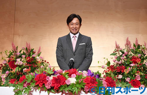 記者会見で結婚を報告するTOKIOの城島茂（撮影・加藤諒）