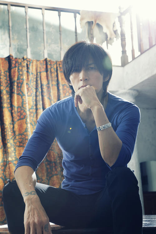 木村拓哉のソロアルバムに楽曲を提供する稲葉浩志