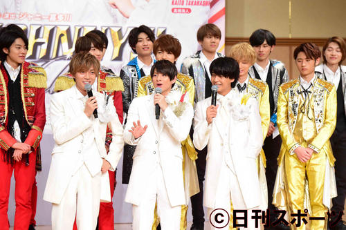 「ジャニーズ・アイランド」の製作発表に臨む、前列左からKing＆Prince（キングアンドプリンス）の永瀬廉、平野紫耀、高橋海人（撮影・小沢裕）
