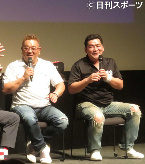 サンドウィッチマン伊達みきお(左)と富沢たけし（2019年9月25日撮影）