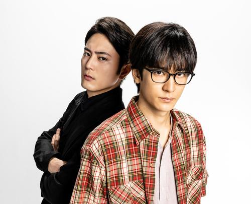 ドラマ「僕はどこから」に主演する中島裕翔（右）。左は間宮祥太朗
