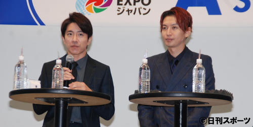 「ツーリズムEXPOジャパン」のオープニングイベントに出席した関ジャニ∞村上信五（左）大倉忠義（撮影・松浦隆司）