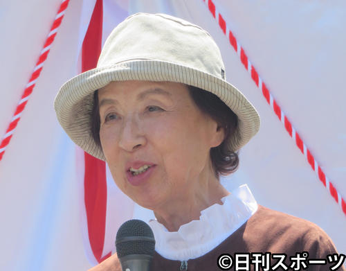 「昆虫の家」除幕式に出席した八千草薫さん（2019年5月26日撮影）