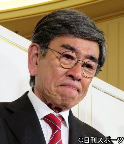 八千草薫さんの思い出を涙を浮かべて語る石坂浩二（撮影・大井義明）