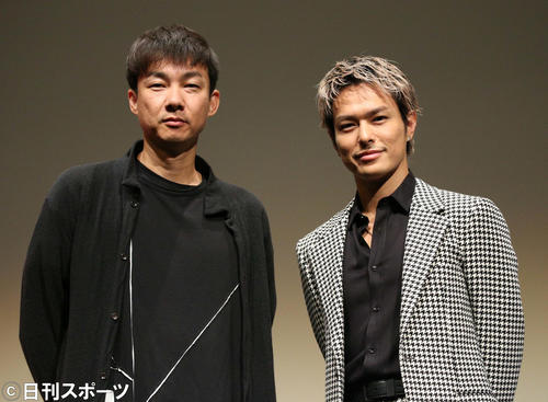 舞台あいさつする今市隆二（右）と松永大司監督