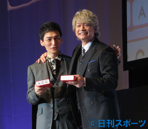 草なぎ剛 香取慎吾 ミノキ兄弟 テレビｃｍ演技賞 芸能写真ニュース 日刊スポーツ