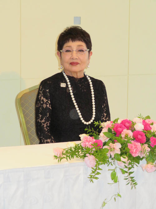 旭日小綬章の受章を喜ぶ泉ピン子