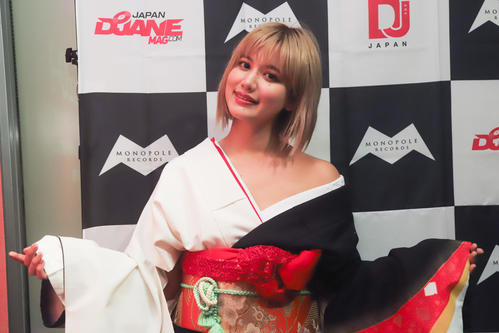 「DJaneMagJapanTOP40DJanes2019」で15位にランクインしたELY
