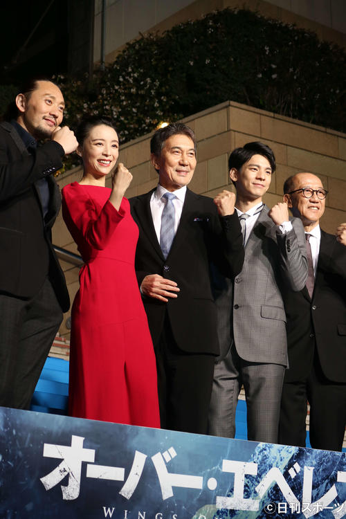 ワールドプレミアイベントに出席した、左からユー・フェイ監督、チャン・ジンチュー、役所広司、リン・ボーホン、テレンス・チャン氏