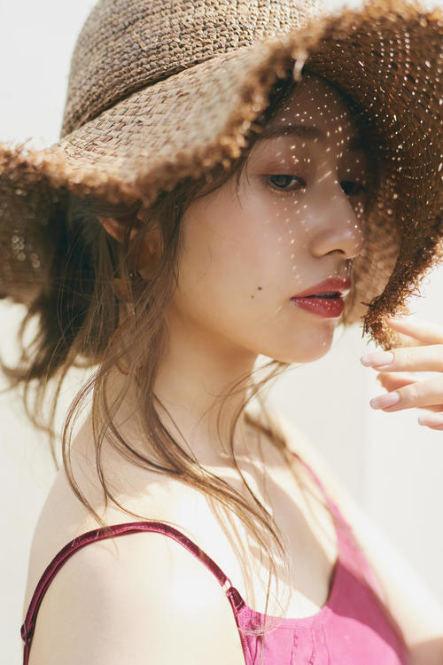 桜井玲香セカンドソロ写真集「視線」の先行カット