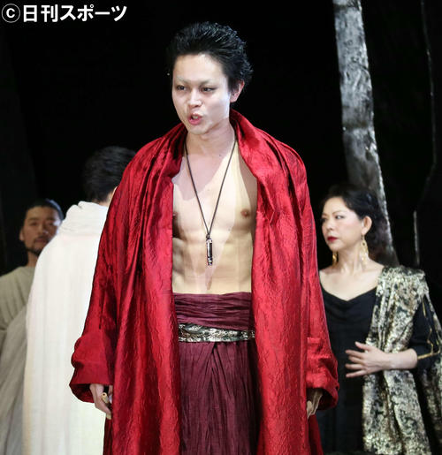 舞台「カリギュラ」に出演する菅田将暉