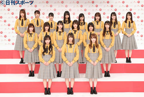 第70回NHK紅白歌合戦の発表会見で撮影に応じる日向坂46（撮影・加藤諒）
