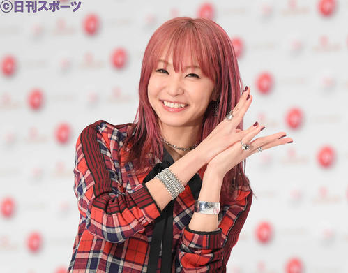 第70回NHK紅白歌合戦の発表会見で笑顔を見せるLiSA（撮影・加藤諒）