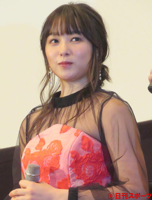 映画「殺さない彼と死なない彼女」初日舞台あいさつに出席した桜井日奈子（撮影・佐藤成）