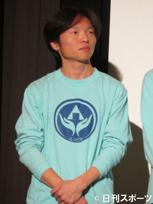 映画「スペシャルアクターズ」の舞台あいさつに登壇した山下一世（撮影・村上幸将）