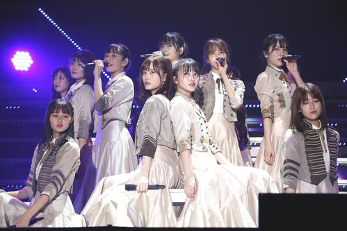 3期生と4期生が合同でパフォーマンスを披露した。中央左は山下美月、同右が久保史緒里