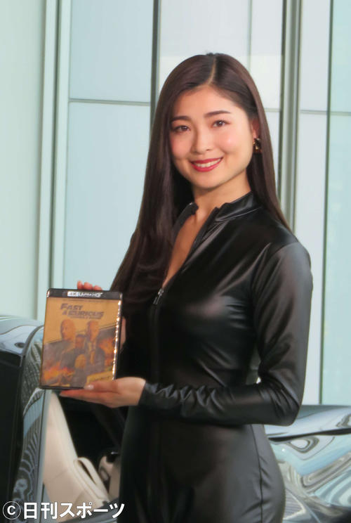 映画「ワイルド・スピード／スーパーコンボ」のイベントに登場した土屋炎伽