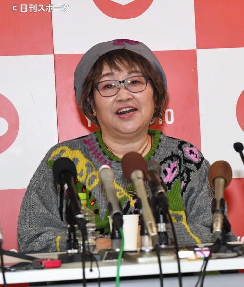 笑顔の宮川花子（撮影・前岡正明）